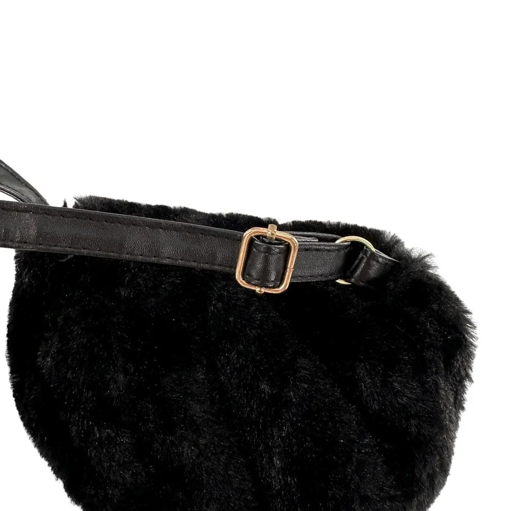 Claires purse accents
